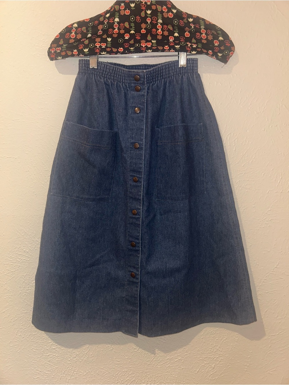 Koret Dark Blue Button-Front Midi Denim Skirt